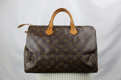 Louis Vuitton Speedy 35