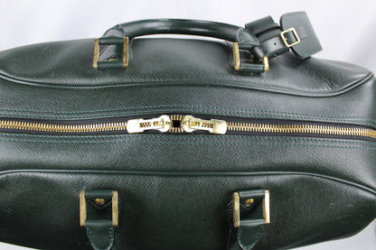 Louis Vuitton Taiga Kendall