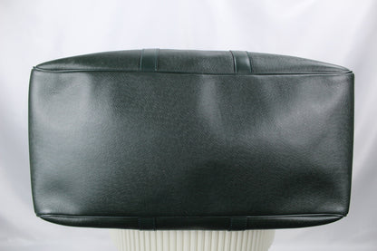 Louis Vuitton Taiga Kendall