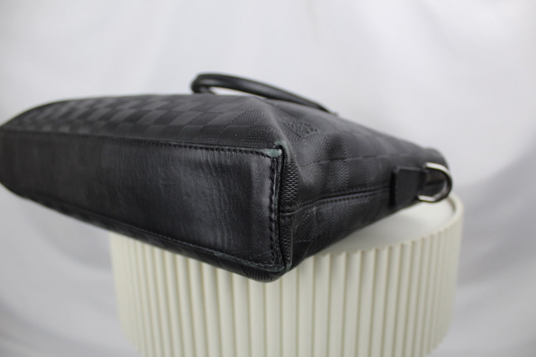 Louis Vuitton Porte Documents Voyage Onyx