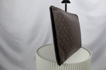 Louis Vuitton Pochette Documents