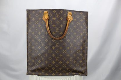 Louis Vuitton Sac Plat