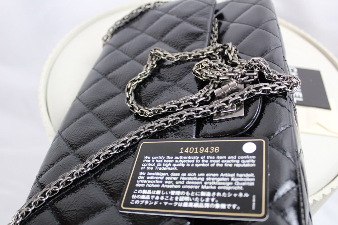 Chanel 2.55 Reissue