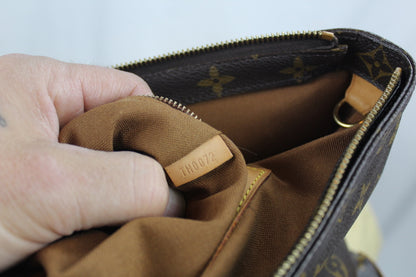 Louis Vuitton Cabas Mezzo