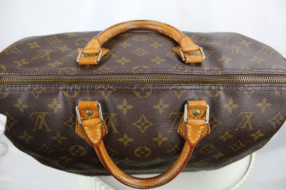 Louis Vuitton Speedy 35