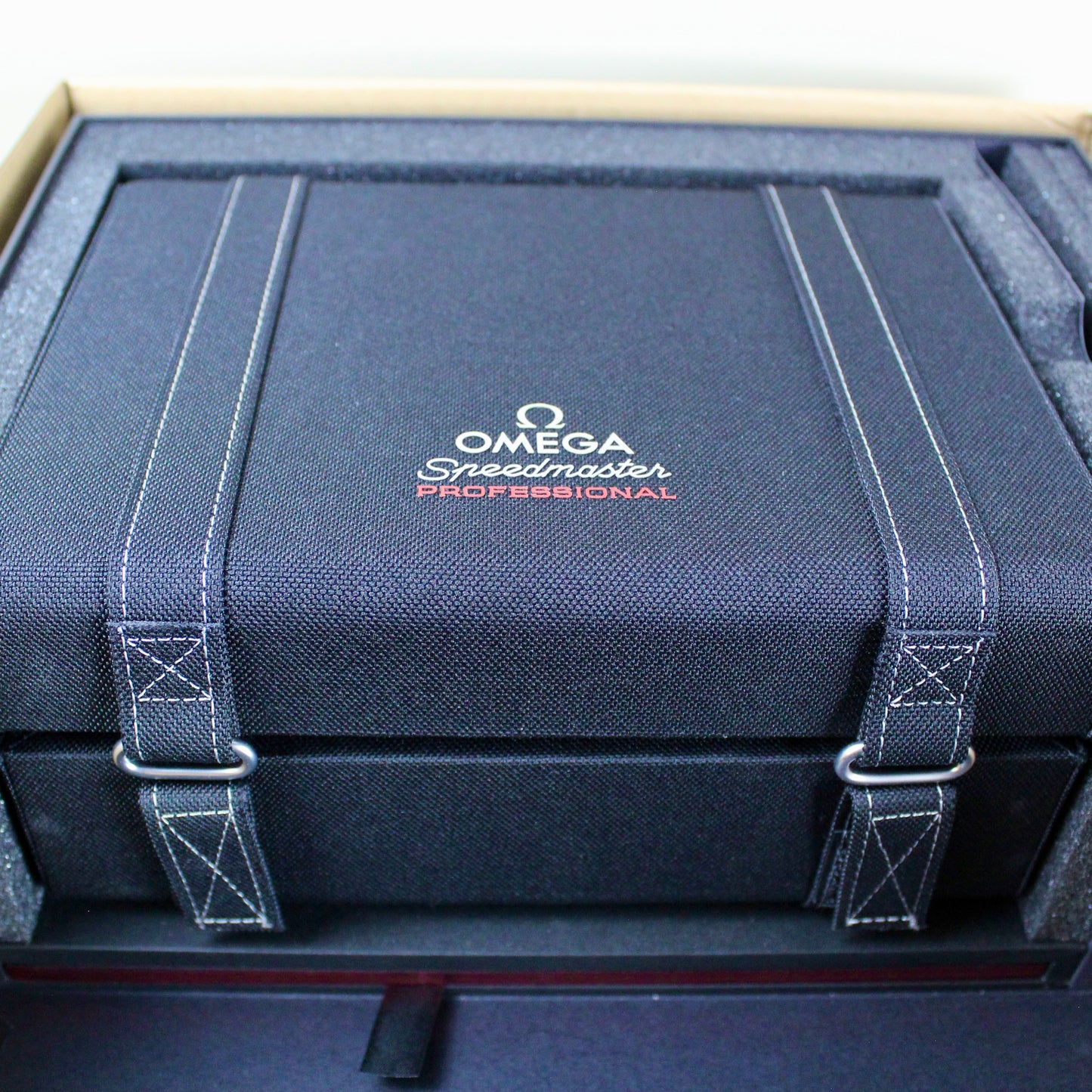 Omega Speedmaster Professional Moonwatch - 310.30.42.50.01.002