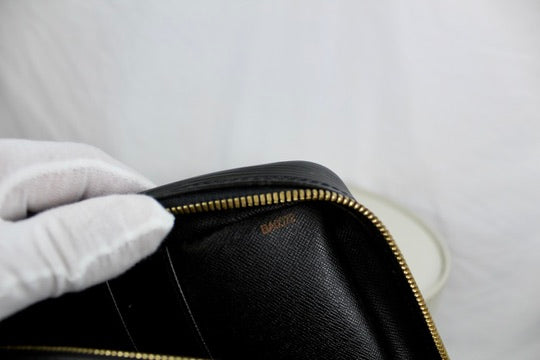 Louis Vuitton Porte Documents Epi