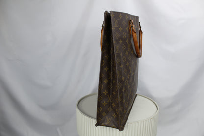 Louis Vuitton Sac Plat