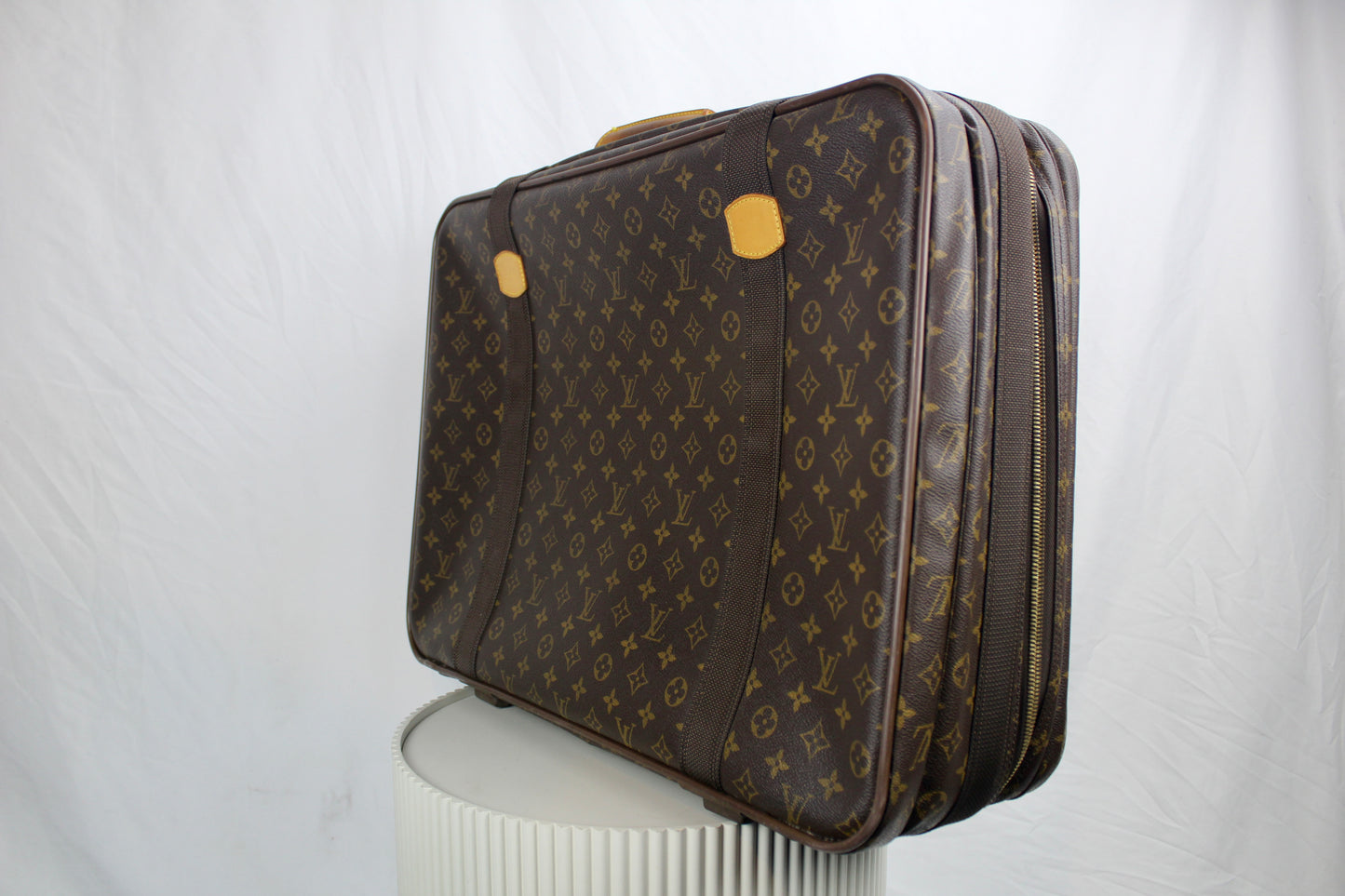 Louis Vuitton Satellite 60