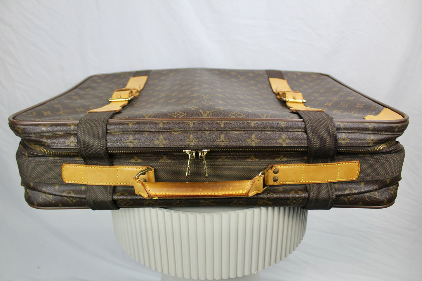 Louis Vuitton Satellite 60