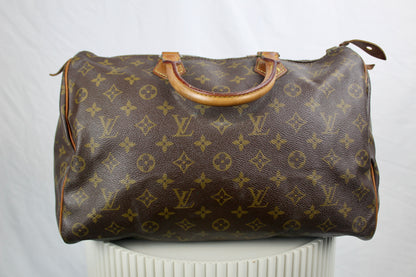 Louis Vuitton Speedy 35