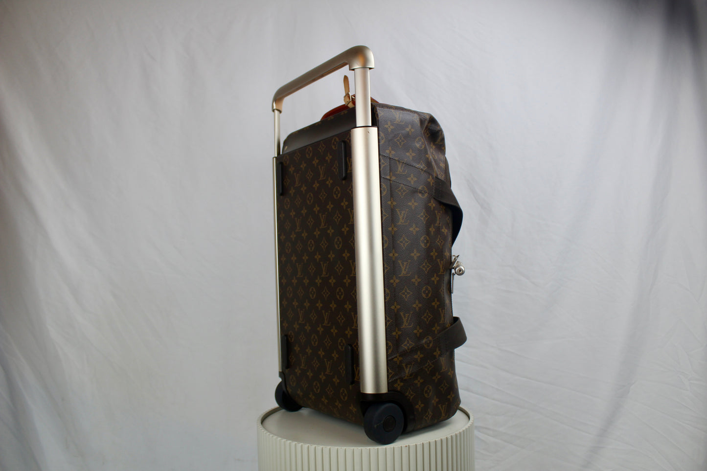 Louis Vuitton Horizon Soft