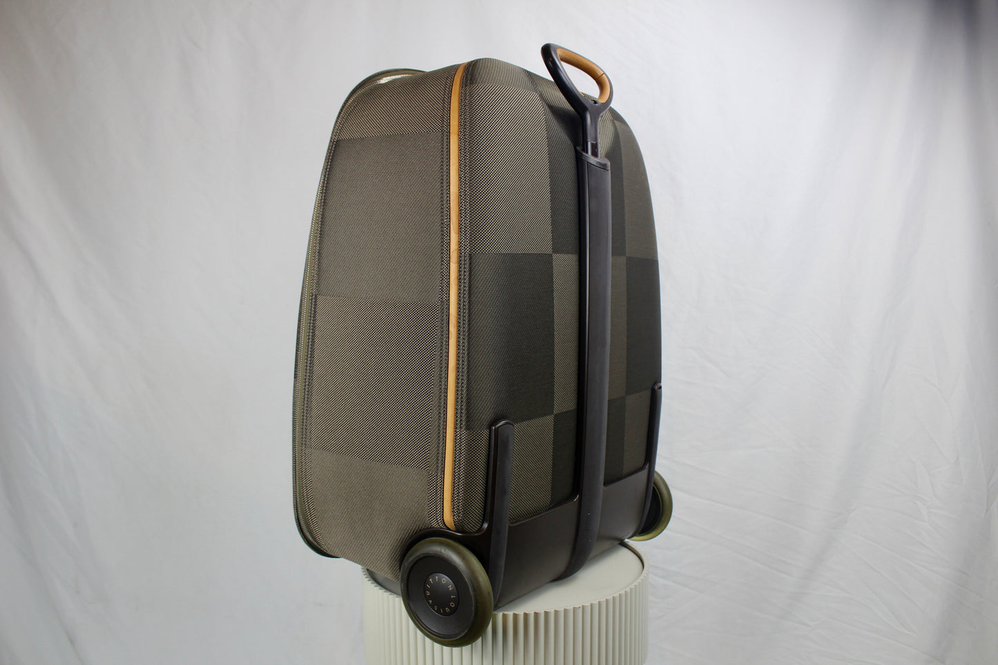 Louis Vuitton Damier Juan Conqueran 65