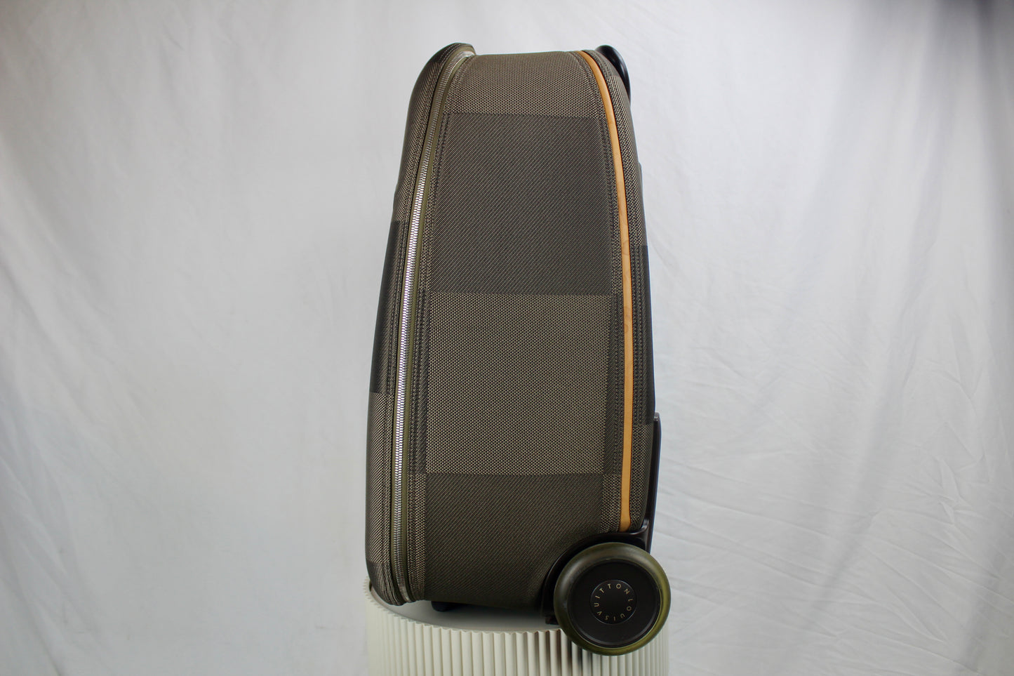 Louis Vuitton Damier Juan Conqueran 65