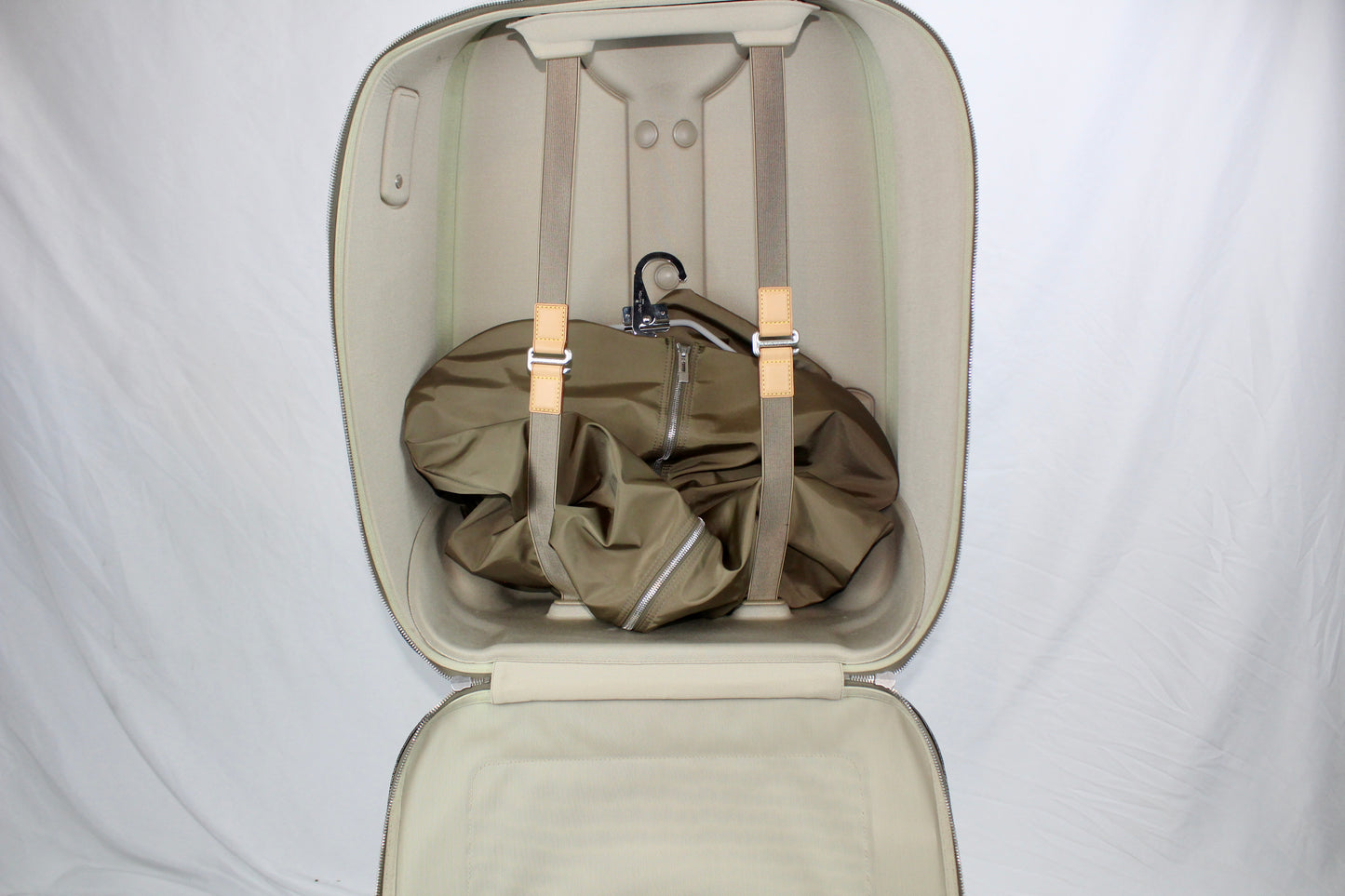 Louis Vuitton Damier Juan Conqueran 65