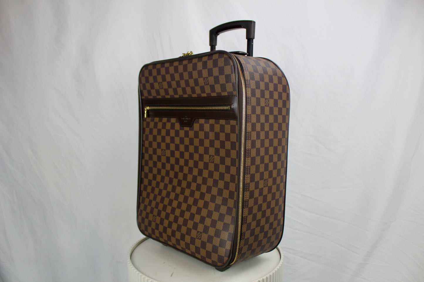 Louis Vuitton Pegase 45 Damier Ebene