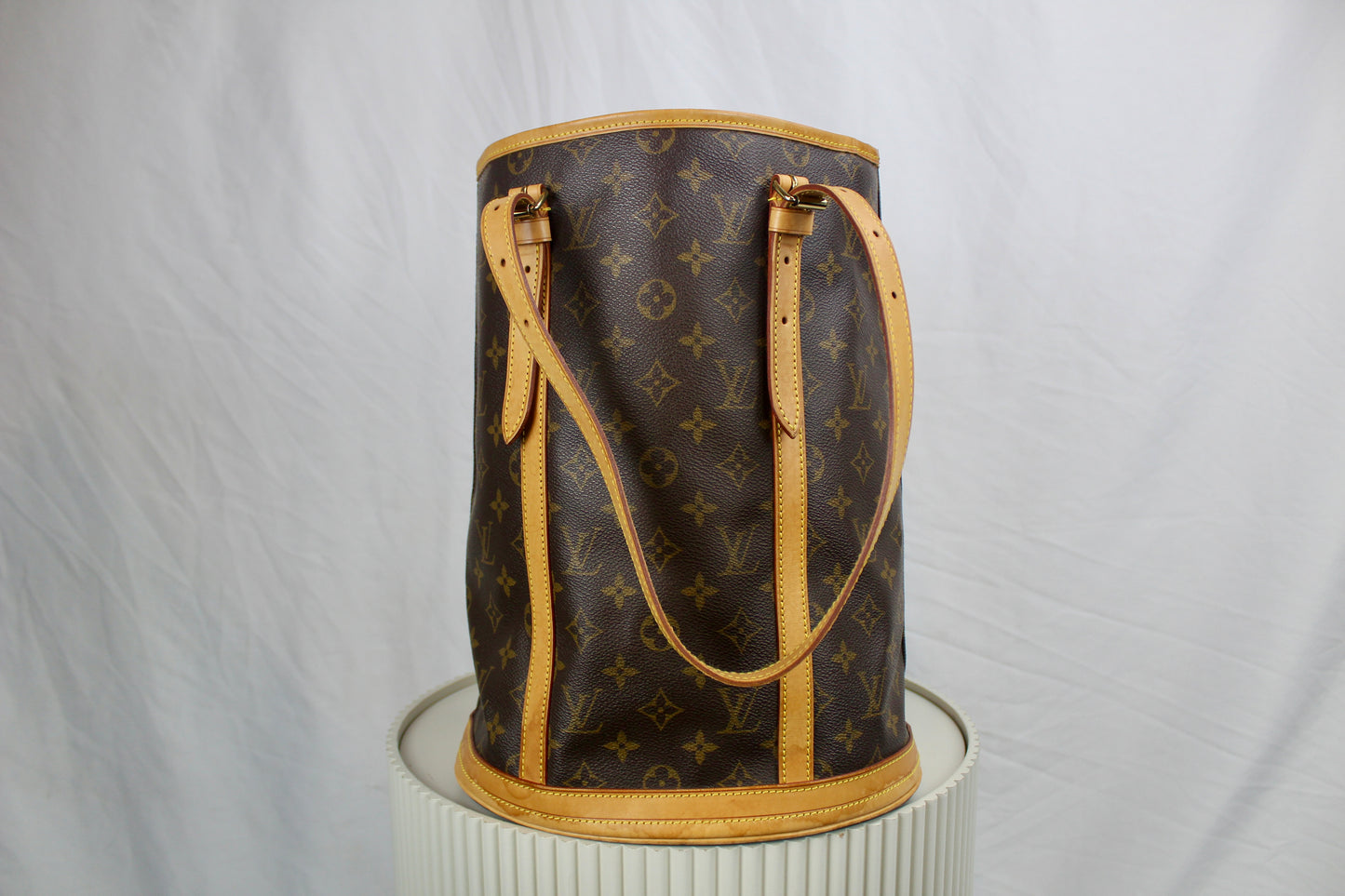Louis Vuitton Bucket GM