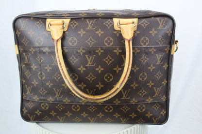 Louis Vuitton Ikar