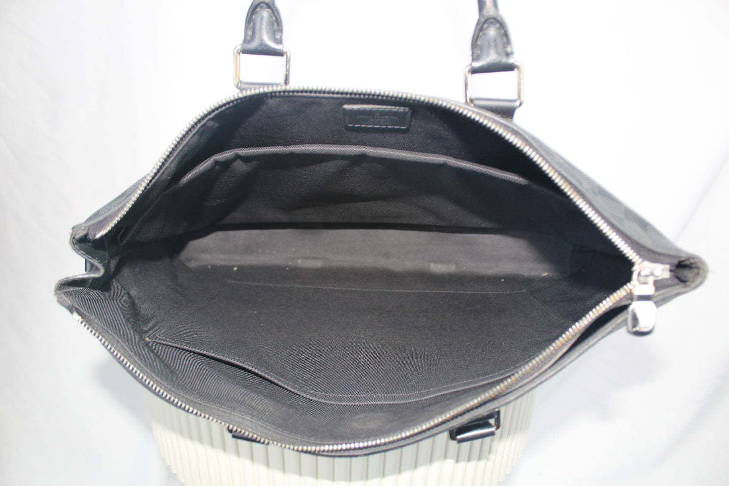 Louis Vuitton Anton Damier Graphite