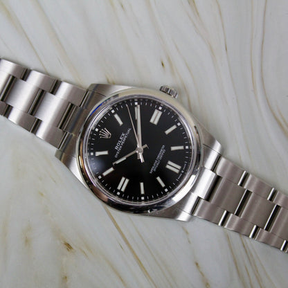 Rolex Oyster Perpetual - 124300