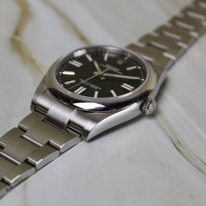 Rolex Oyster Perpetual - 124300
