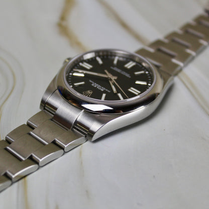 Rolex Oyster Perpetual - 124300