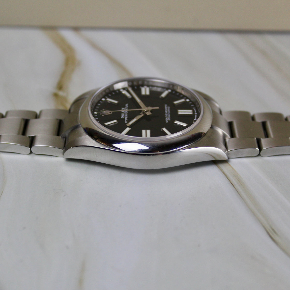 Rolex Oyster Perpetual - 124300
