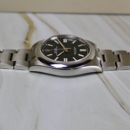 Rolex Oyster Perpetual - 124300