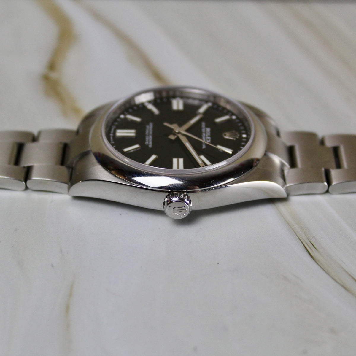 Rolex Oyster Perpetual - 124300