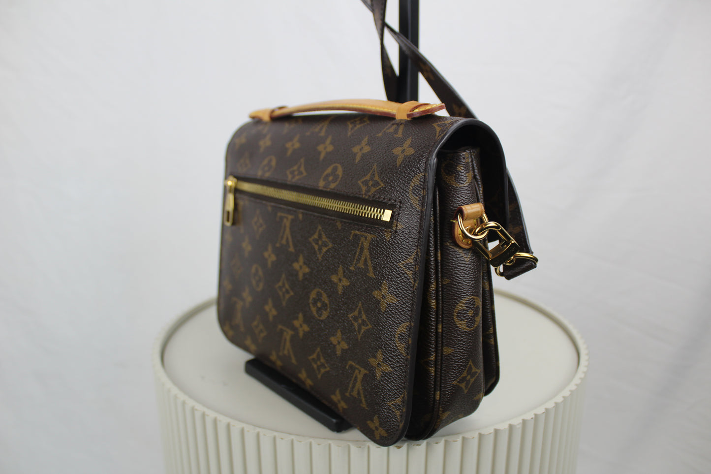 Louis Vuitton Pochette Metis