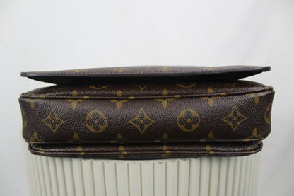 Louis Vuitton Pochette Metis