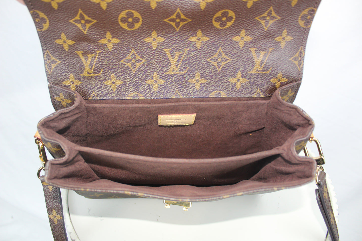 Louis Vuitton Pochette Metis