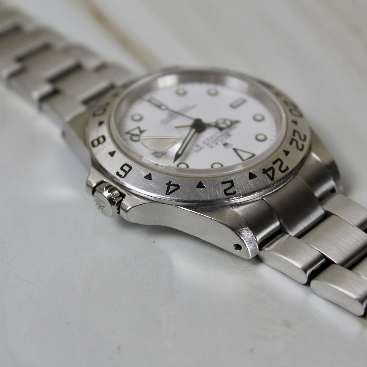 Rolex Explorer II "Polar" - 16570