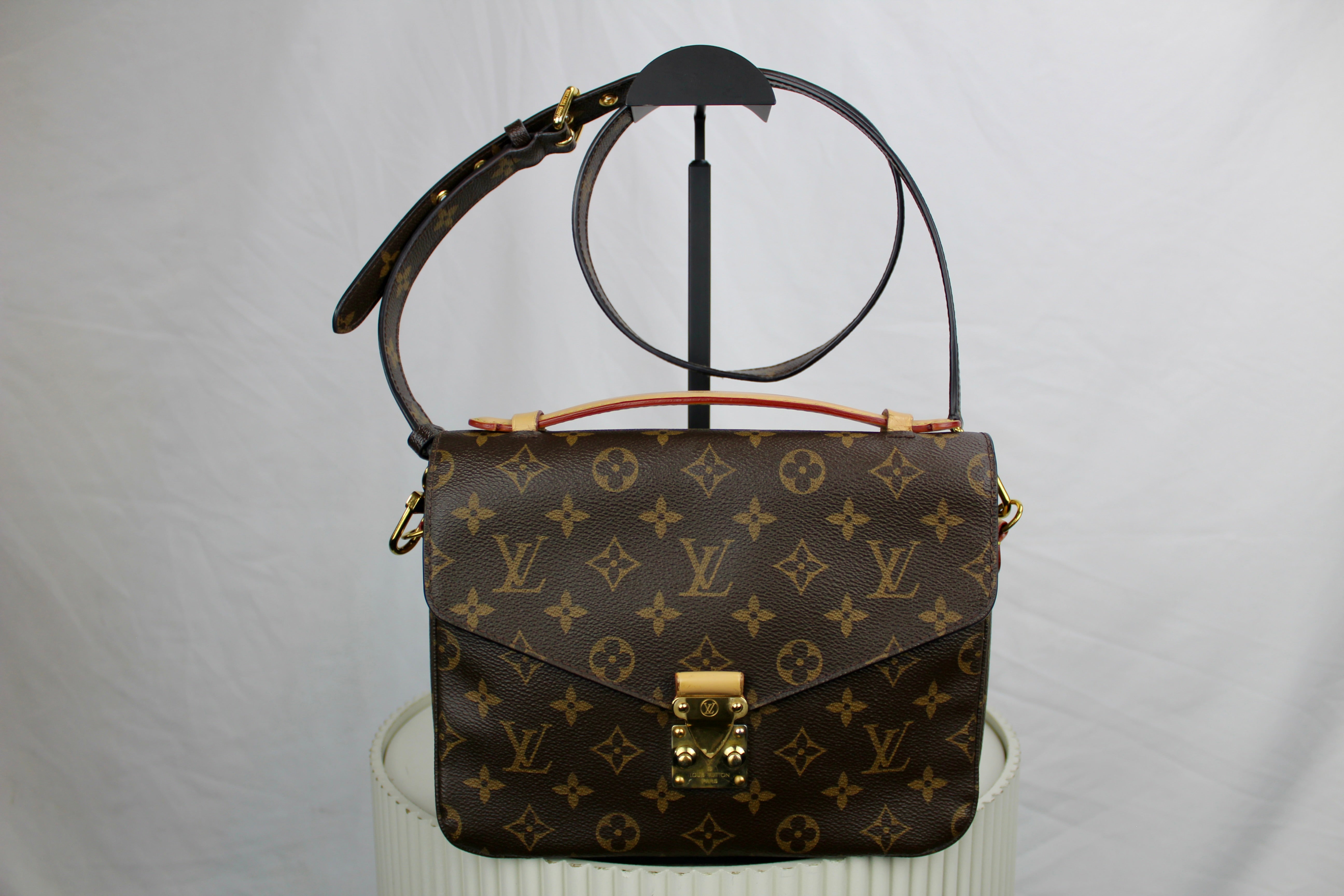 Louis Vuitton Pochette Métis