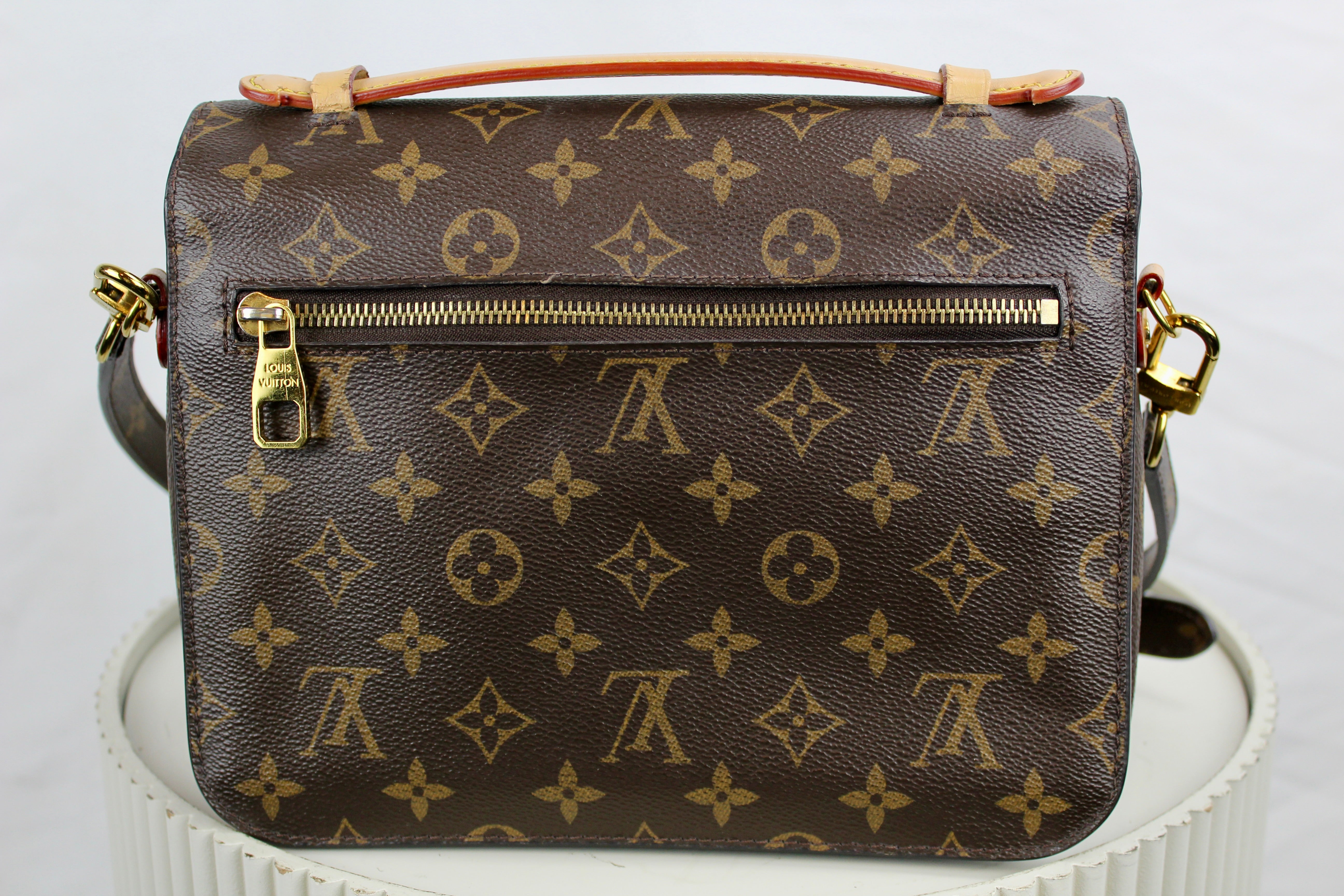 Louis Vuitton Pochette Métis