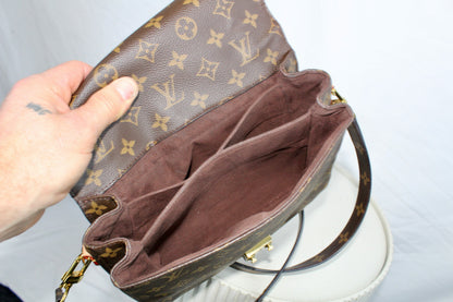 Louis Vuitton Pochette Métis