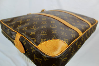 Louis Vuitton Porte Documents Voyage