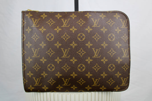 Louis Vuitton Posh Documents