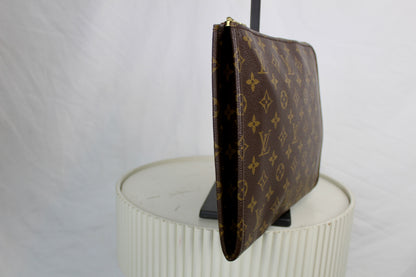 Louis Vuitton Posh Documents