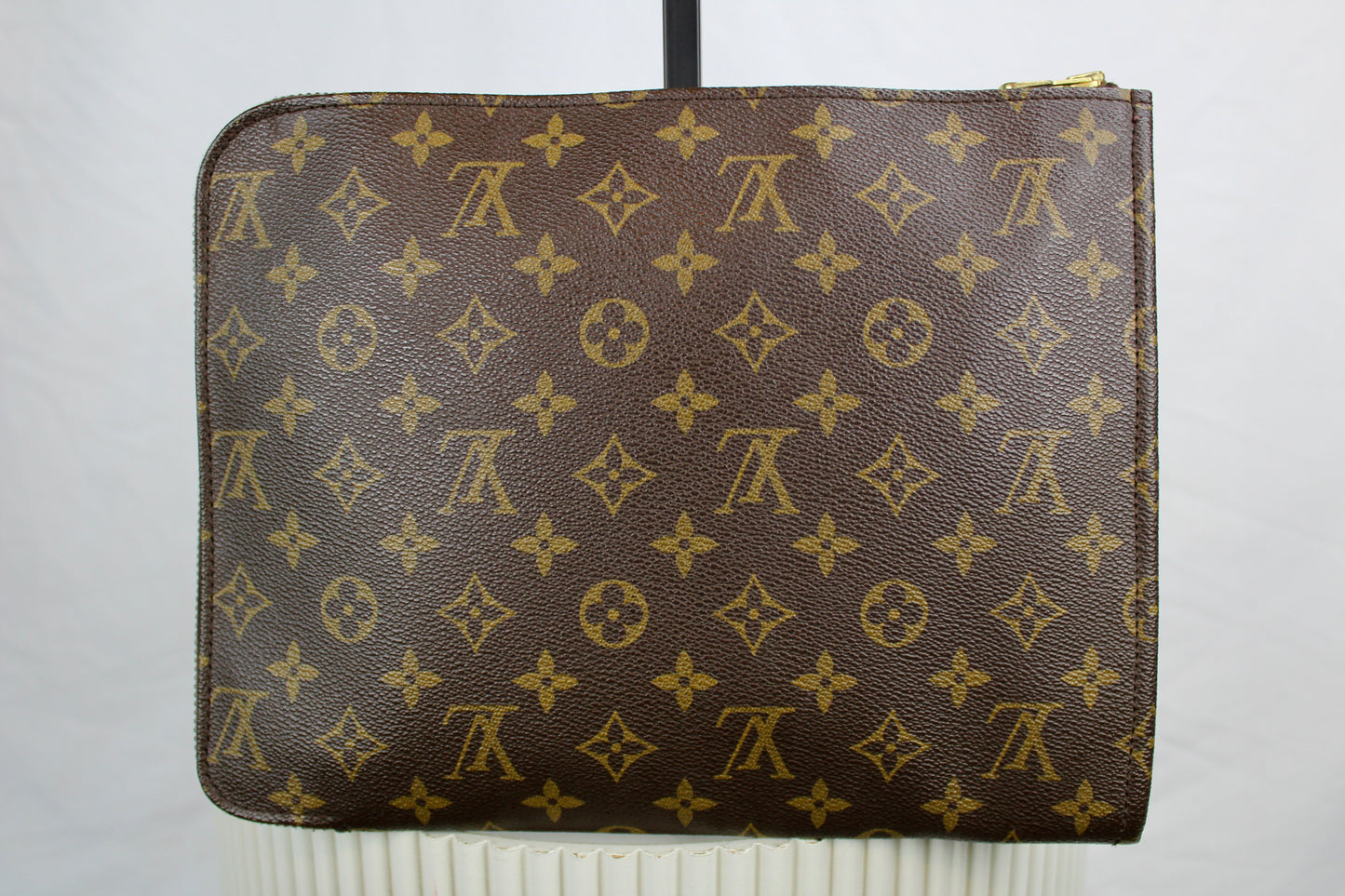 Louis Vuitton Posh Documents