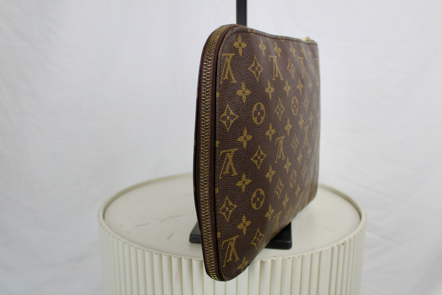 Louis Vuitton Posh Documents