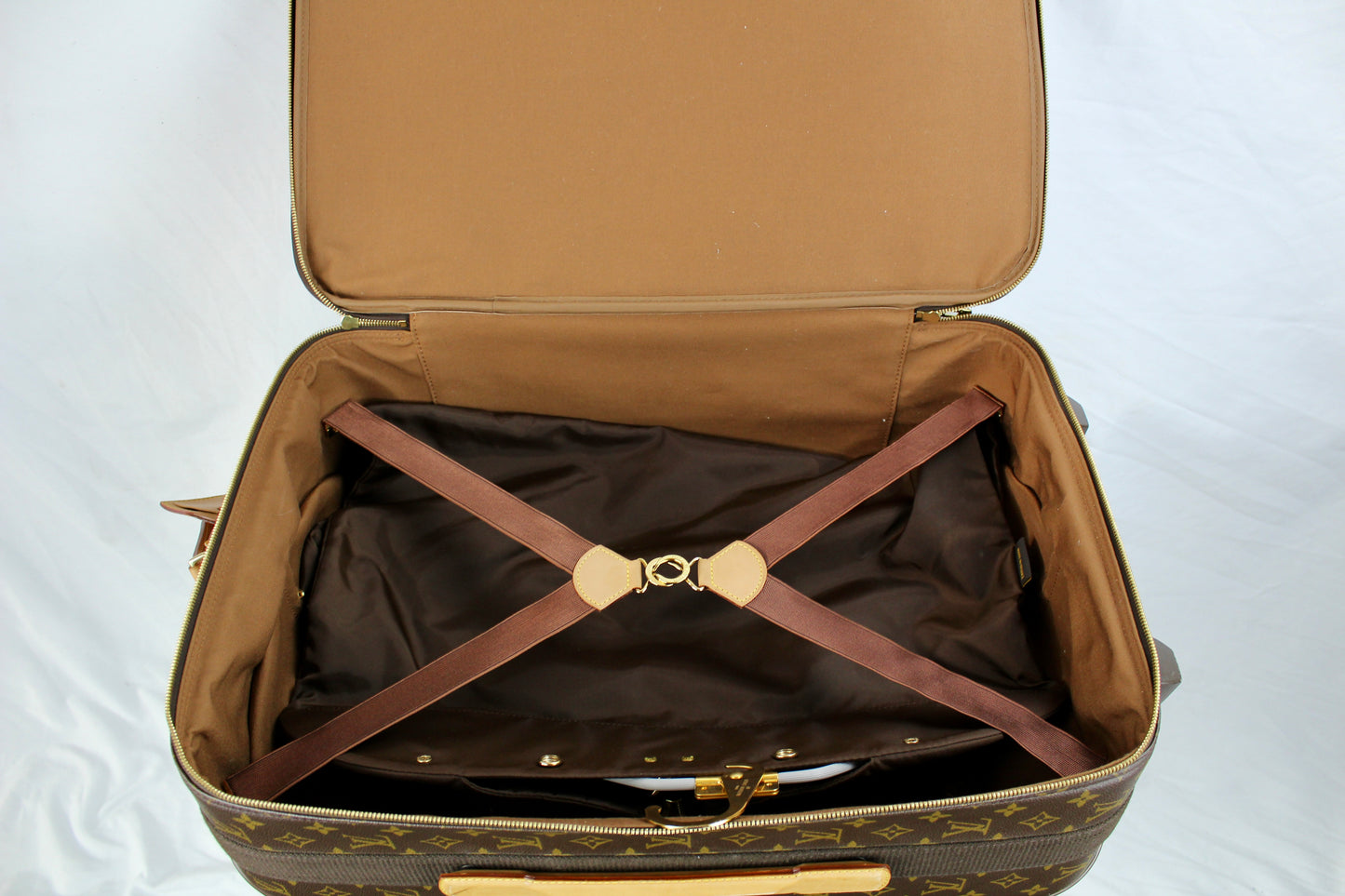 Louis Vuitton Pegasé 55