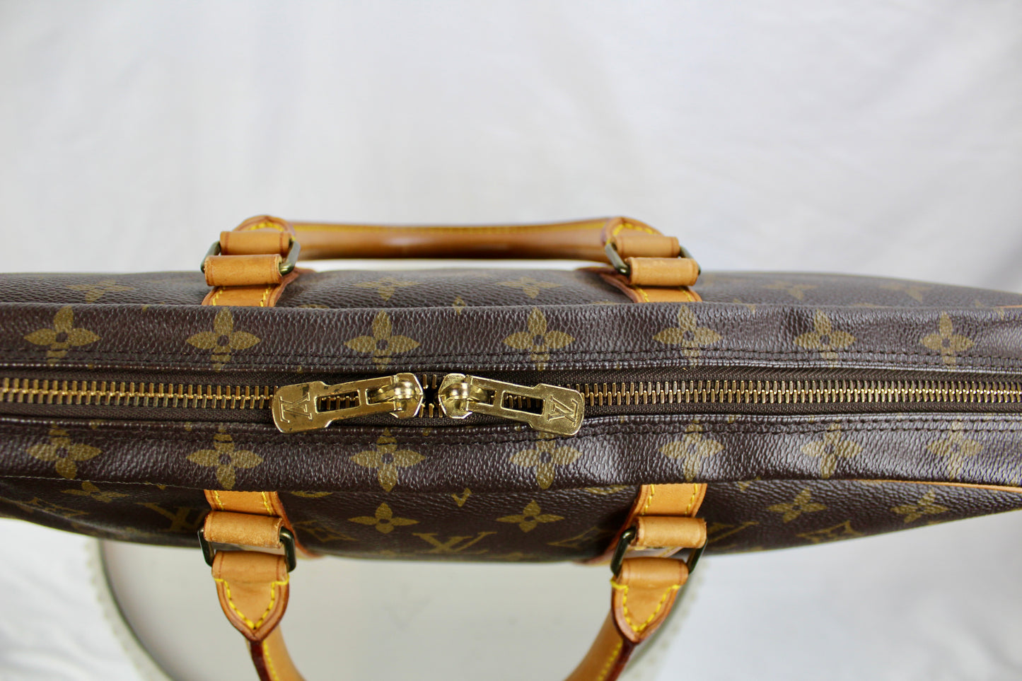 Louis Vuitton Porte Documents Voyage