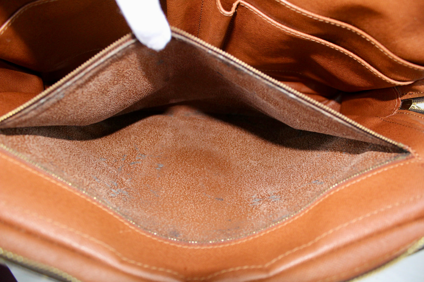 Louis Vuitton Porte Documents Voyage