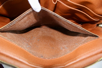 Louis Vuitton Porte Documents Voyage