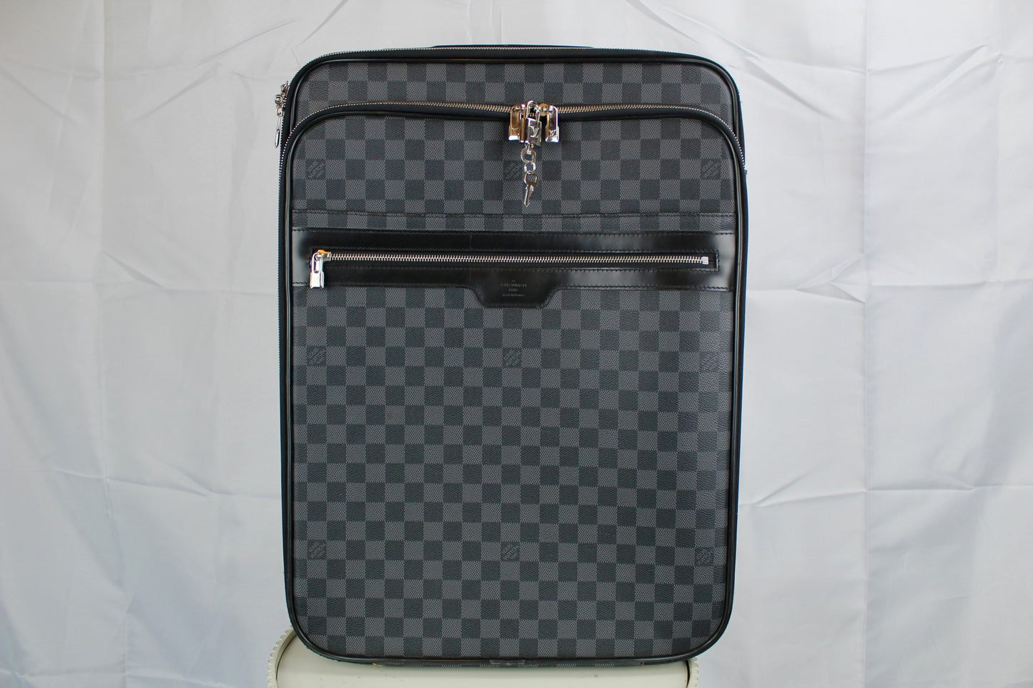 Louis Vuitton Damier Graphite Pégase 55