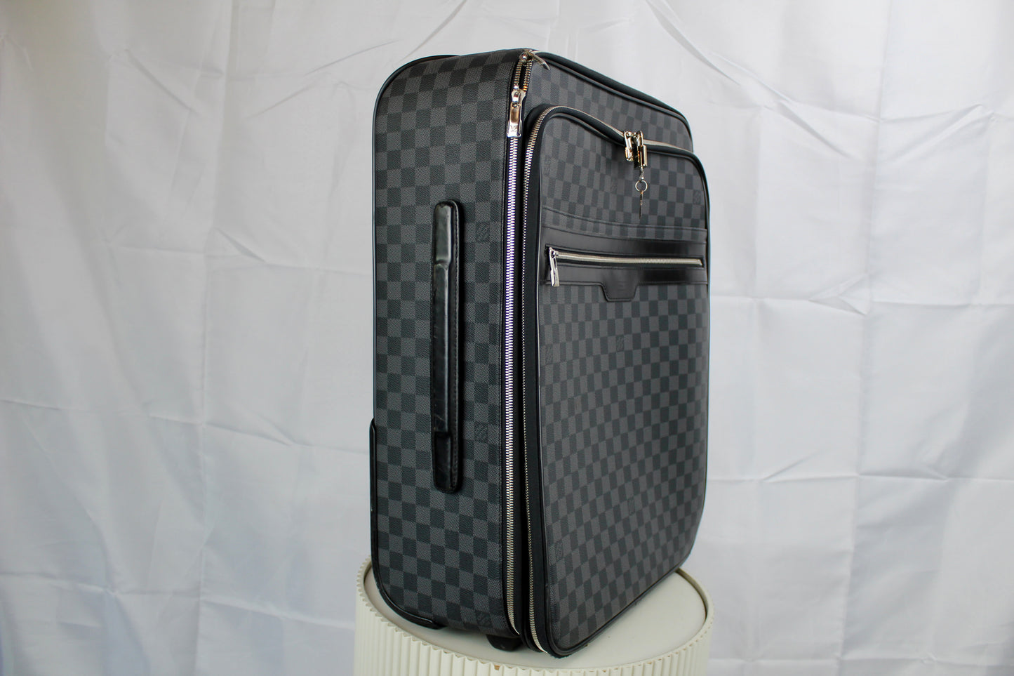 Louis Vuitton Damier Graphite Pégase 55