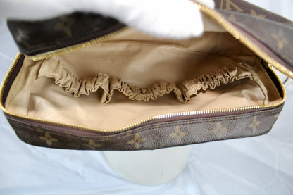 Louis Vuitton Trousse Toilette