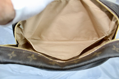 Louis Vuitton Trousse Toilette