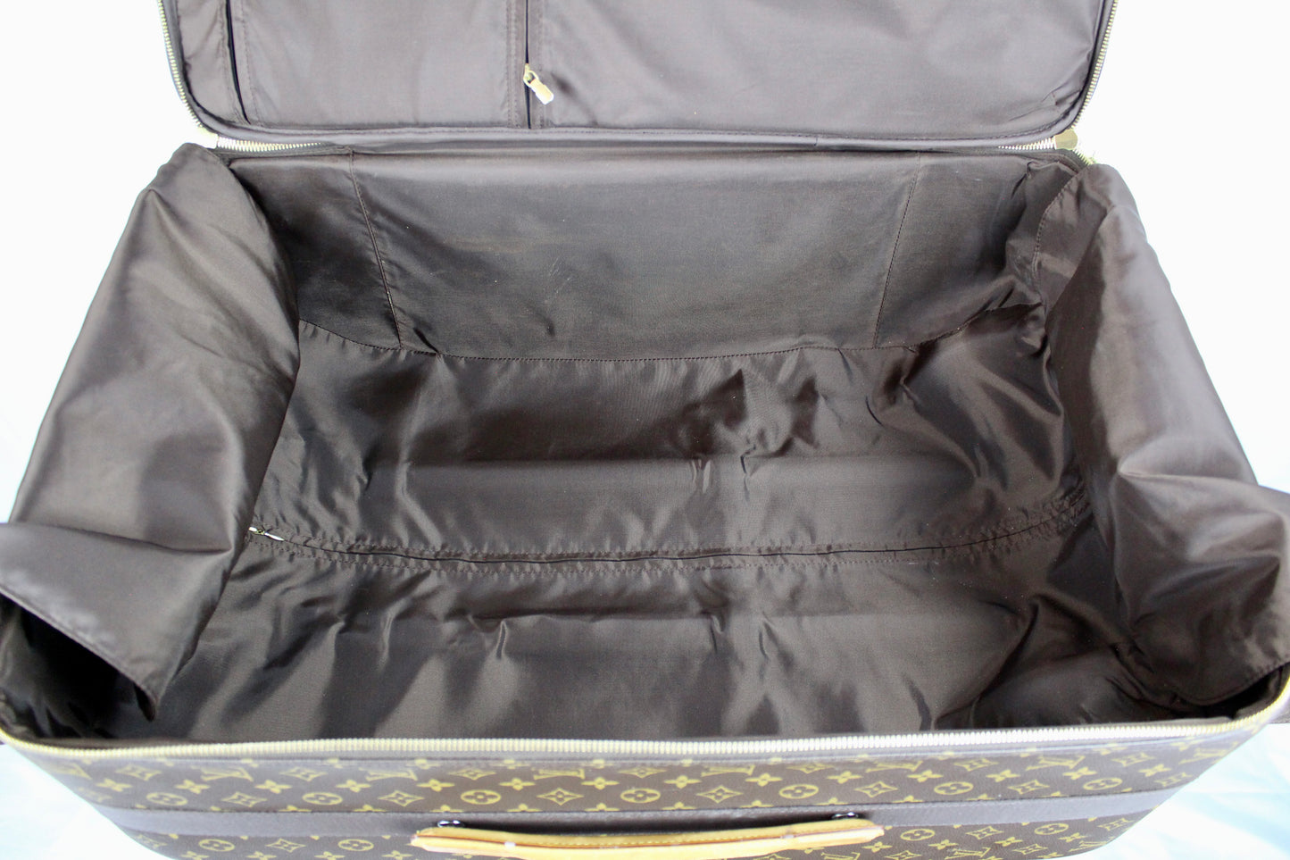 Louis Vuitton Pegase 65